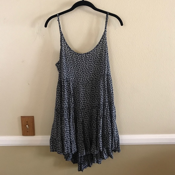 Brandy Melville Dresses & Skirts - Brandy Melville flower dress